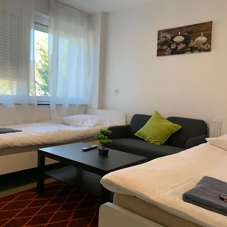 Cityapartment Platinum Mit Balkon Bzw,terrasse Διαμέρισμα *