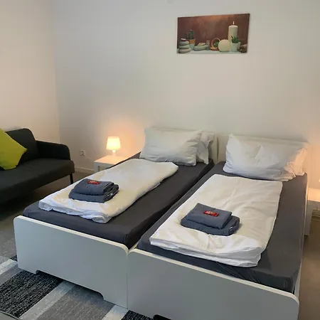 Cityapartment Platinum Mit Balkon Bzw,terrasse דירה בילפלד